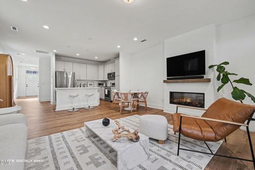 4019 Emerald Green Rd, Raleigh, NC, 27612-4390 | Card Image