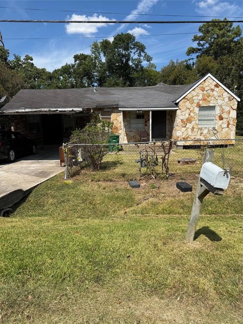 8133 Count St, Houston, TX, 77028-1413 | Card Image