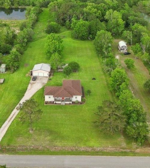 13872 Shellhammer Rd, Winnie, TX, 77665-8289 | Card Image