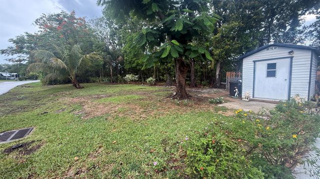 7289 Se Eagle Ave, House other with 3 bedrooms, 2 bathrooms and null parking in Hobe Sound FL | Image 39