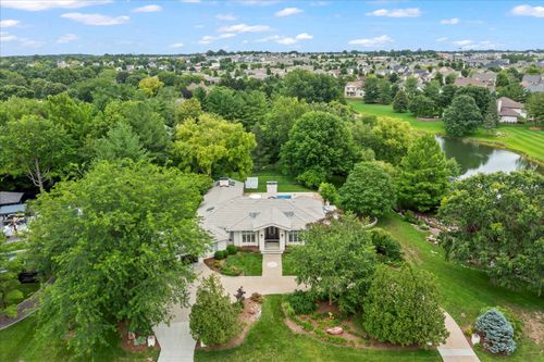 1304 Cross Creek Rd, Mahomet, IL, 61853-3724 | Card Image