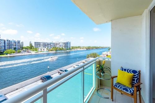 316-3000 S Ocean Dr, Hollywood, FL, 33019-2849 | Card Image