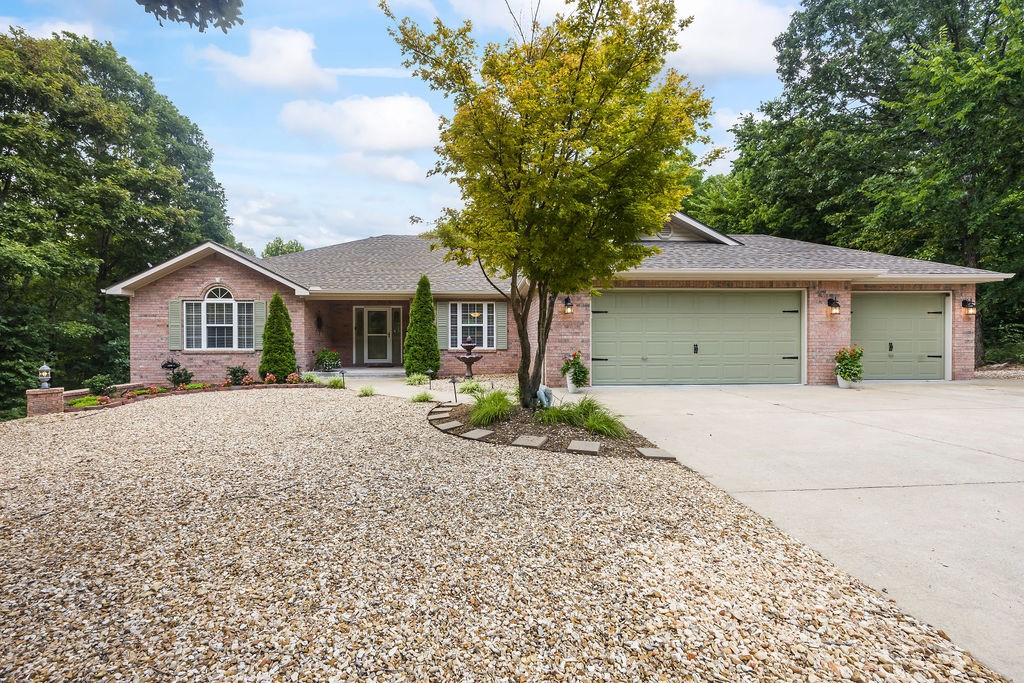 Fryer Ln, Bella Vista, AR 72715