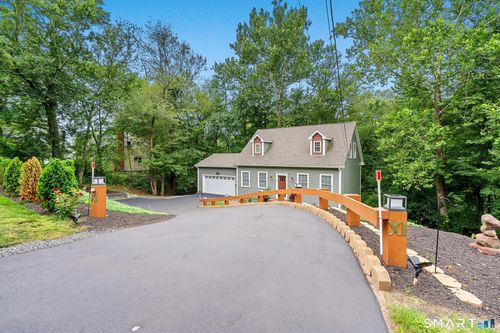 11 Hamilton Rd, East Granby, CT, 06026-9517 | Card Image