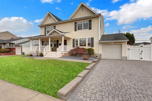 47 Syosset Cir, Syosset, NY, 11791-4809 | Card Image