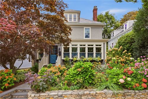 50 Morton Ave, Newport, RI, 02840-4067 | Card Image