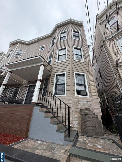 22 17th Avenue, Paterson, NJ, 07501 | Card Image