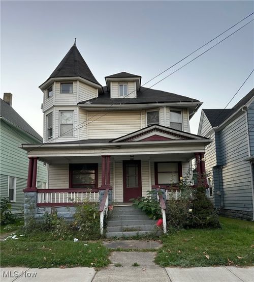 3288 Scranton Rd, Cleveland, OH, 44109-1780 | Card Image