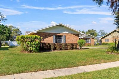 1021 Newport Avenue, House other with 3 bedrooms, 2 bathrooms and null parking in Lakeland FL | Image 3