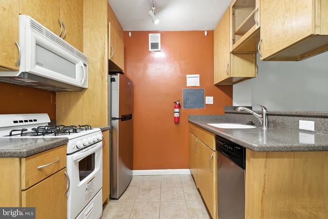 APT-111 - 2030 F St Nw, Condo with 0 bedrooms, 1 bathrooms and null parking in WASHINGTON DC | Image 9