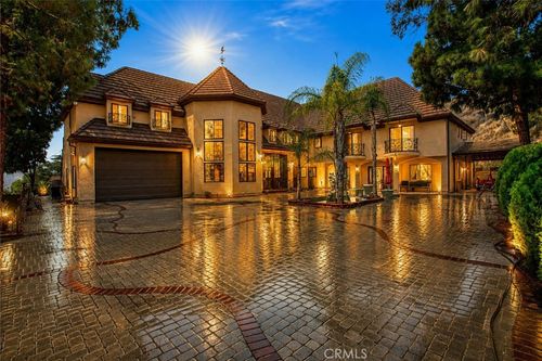 1663 Vista Dr, Glendale, CA, 91201-1233 | Card Image