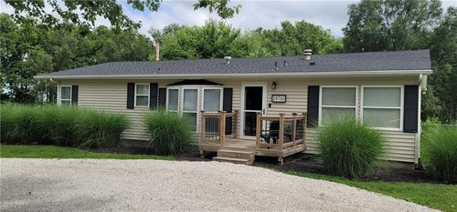 24761 Chiles Rd, Paola, KS, 66071-8465 | Card Image