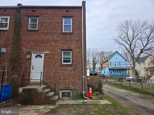 136 Chestnut Ave, WOODLYNNE, NJ, 08107-2208 | Card Image