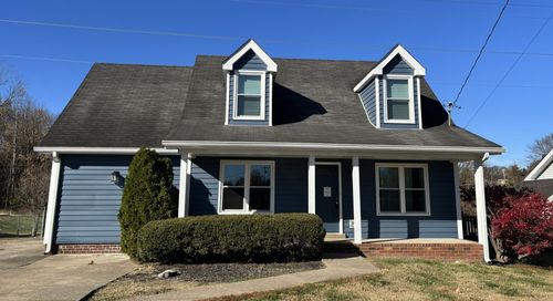 204 Township Dr, Hendersonville, TN, 37075-2240 | Card Image