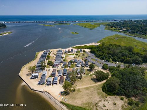 h9-142 Black Point Road, Rumson, NJ, 07760 | Card Image