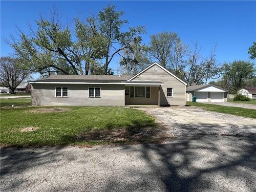 1702 N Summit Ave, Decatur, IL, 62526-3450 | Card Image