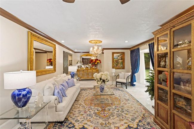 8220 Wateka Cir, House other with 4 bedrooms, 3 bathrooms and null parking in Houston TX | Image 6