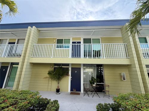 c8-1301 S Howard Ave, TAMPA, FL, 33606-3198 | Card Image