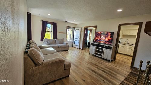 150-150 Riverside Park Rd, Bismarck, ND, 58504-5332 | Card Image