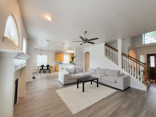 414 Lookout Ln, Dickinson, TX, 77539-5066 | Card Image