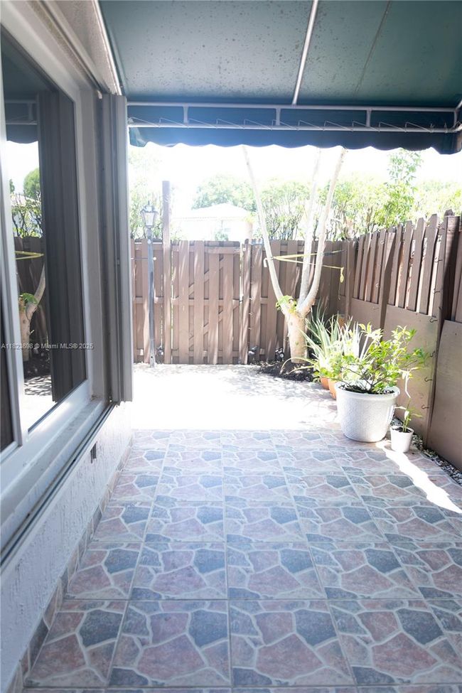 10919 Nw 67 Th Ter, House other with 4 bedrooms, 3 bathrooms and null parking in Doral FL | Image 49