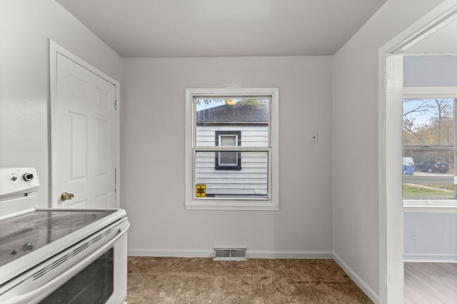 25436 New York St, House other with 2 bedrooms, 1 bathrooms and null parking in Dearborn Heights MI | Image 10
