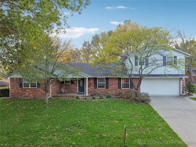 4627 Se Barlow Place, House other with 4 bedrooms, 3 bathrooms and null parking in Bartlesville OK | Image 1