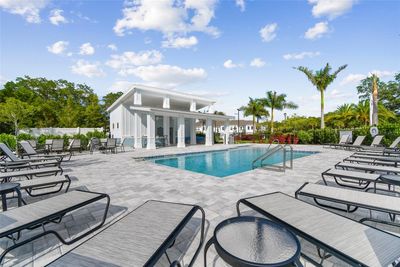 330 Via Anina Drive, Townhouse with 2 bedrooms, 2 bathrooms and null parking in SARASOTA FL | Image 3