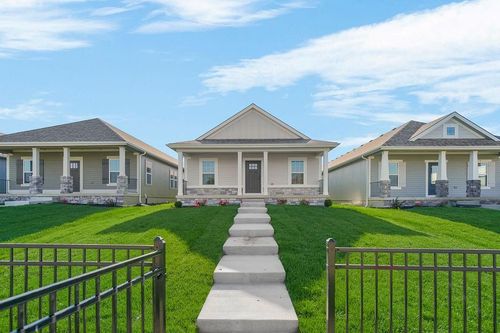 7-1600 Cottonwood Creek Ave, Kearney, MO, 64060-8896 | Card Image