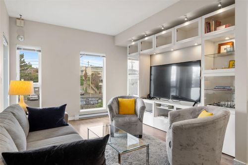 404-767 Tyee Rd, Victoria, BC, V9A0G5 | Card Image