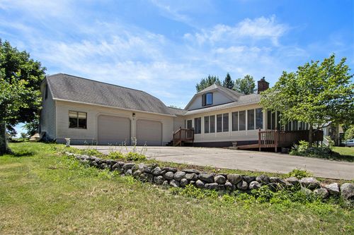 12167 Southgate Dr, Plainwell, MI, 49080-9052 | Card Image