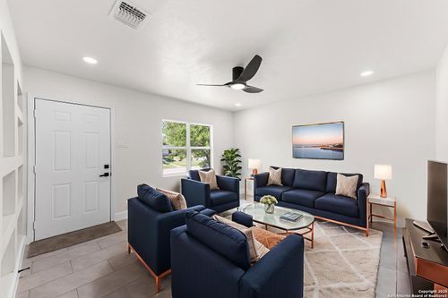 373 Kenmar Dr, San Antonio, TX, 78220-1611 | Card Image
