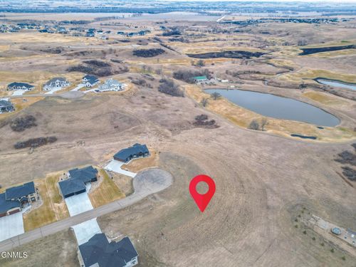 8531 Norman Pl, Bismarck, ND, 58503-8616 | Card Image
