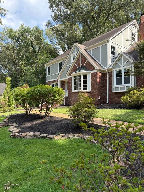 8449 Glenbrae Cv, Germantown, TN, 38139-6323 | Card Image