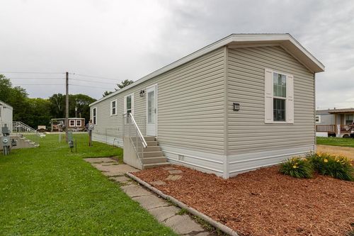 trlr-b23-1025 Belle Ave, Mankato, MN, 56001-6821 | Card Image