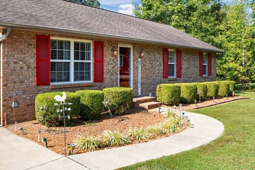 609 Shades Crest Dr, New Johnsonville, TN, 37134-2548 | Card Image