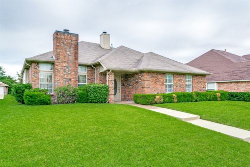 2045 Larkspur Dr, Carrollton, TX, 75010-4040 | Card Image