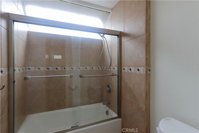 Full bathroom | Image 9
