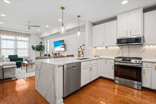 407-125 Pier View St, Daniel Island, SC, 29492-8446 | Card Image
