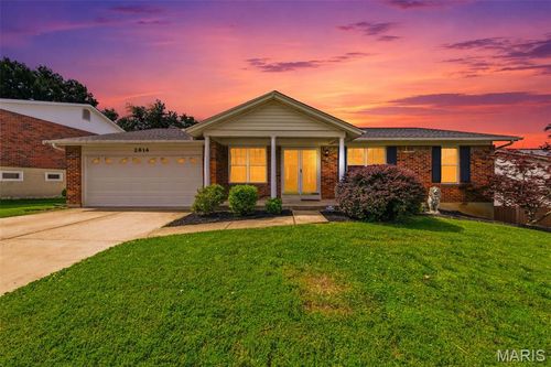 2814 Windford Dr, Oakville, MO, 63129-3527 | Card Image