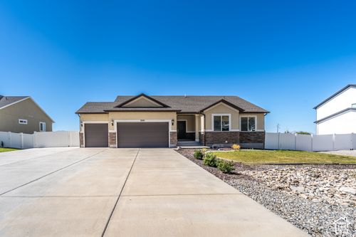 8285 N Lakeshore Dr, Lake Point, UT, 84074-3497 | Card Image
