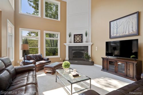 5557 Cobble Ln, Dexter, MI, 48130-8441 | Card Image