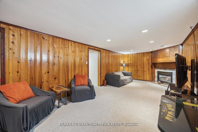 27 Corbett Cres, House other with 3 bedrooms, 4 bathrooms and 5 parking in Aurora ON | Image 27