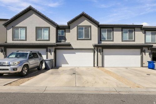 3315 E Elkhorn Ln, Washington, UT, 84780-3632 | Card Image