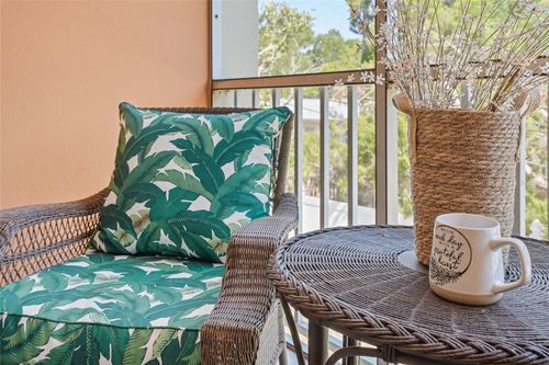 202-952 Virginia St, DUNEDIN, FL, 34698-6828 | Card Image