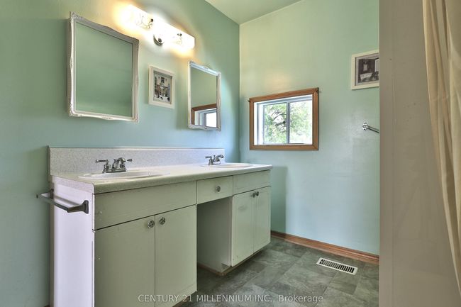 835526 4 Th Line, Home with 4 bedrooms, 2 bathrooms and 10 parking in Mono ON | Image 31