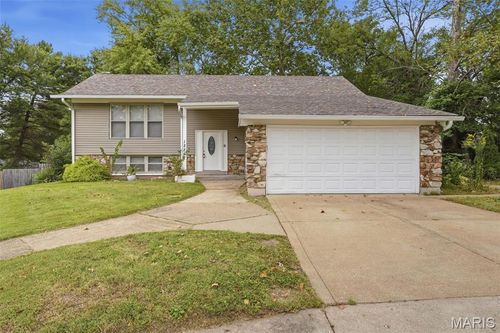 12258 Trailoaks Ct, Black Jack, MO, 63033-4636 | Card Image