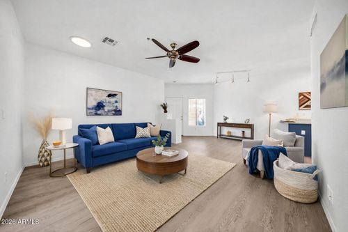 52-8800 N 107th Ave, Peoria, AZ, 85345-2962 | Card Image