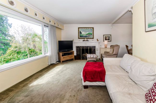 234 W 23 Rd Street, House other with 4 bedrooms, 2 bathrooms and 2 parking in North Vancouver BC | Image 12
