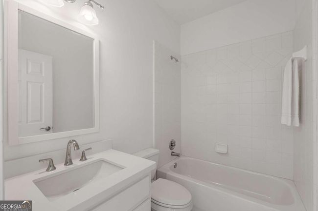 5080 Riverlake Dr, House other with 6 bedrooms, 6 bathrooms and 3 parking in Peachtree Corners GA | Image 28